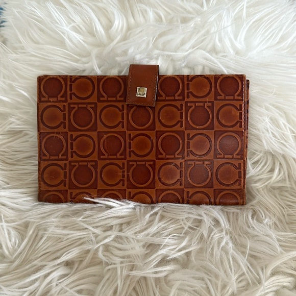 Salvatore Ferragamo wallet - Picture 1 of 5